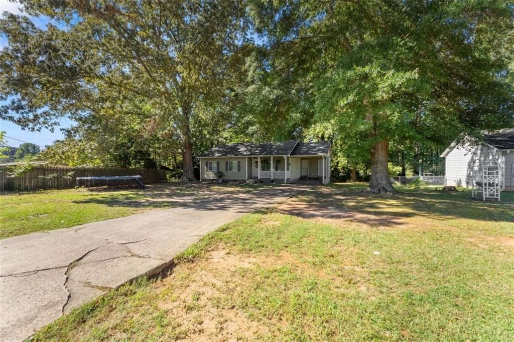 3 bedroom, 1 bathroom, 1,041 sq ft single family residence for sale at 5663 McLeod Street, Lula, GA 30554 — photo 6