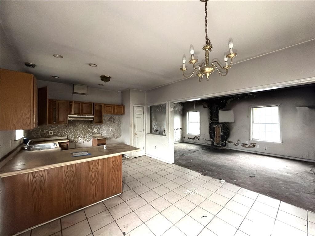 4 bedroom, 2 bathroom, 1,340 sq ft single family residence for sale at 822 White Street, Atlanta, GA 30310 — photo 2