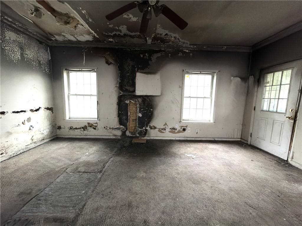4 bedroom, 2 bathroom, 1,340 sq ft single family residence for sale at 822 White Street, Atlanta, GA 30310 — photo 4