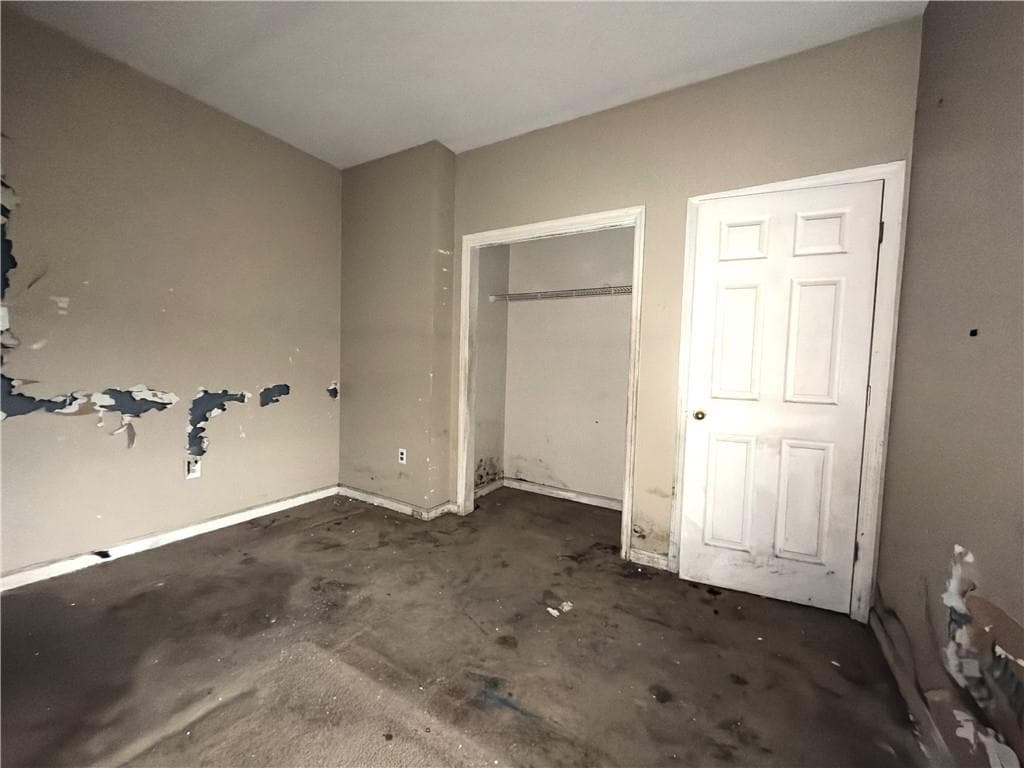 4 bedroom, 2 bathroom, 1,340 sq ft single family residence for sale at 822 White Street, Atlanta, GA 30310 — photo 5