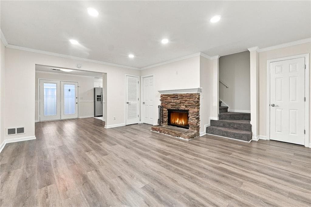 2 bedroom, 3 bathroom, 1,240 sq ft townhouse for sale at 220 Chads Ford Way, Roswell, GA 30076 — photo 4