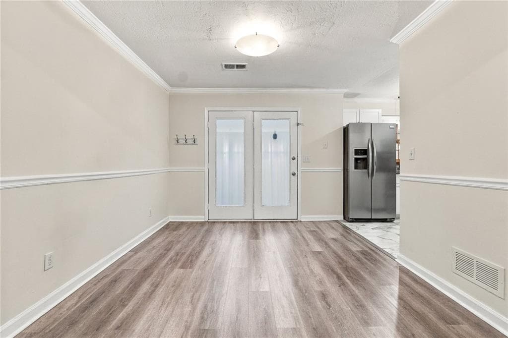 2 bedroom, 3 bathroom, 1,240 sq ft townhouse for sale at 220 Chads Ford Way, Roswell, GA 30076 — photo 7