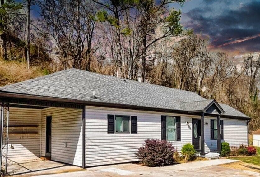1 bedroom, 1 bathroom, 1,242 sq ft other for rent at 119 Hogan Road, Rossville, GA 30741 for $650 a month — photo 1 of 12