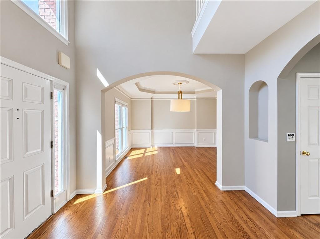 6 bedroom, 4 bathroom, 4,141 sq ft single family residence for rent at 2875 Olde Town Park Drive, Norcross, GA 30071 for $3,950 a month — photo 3