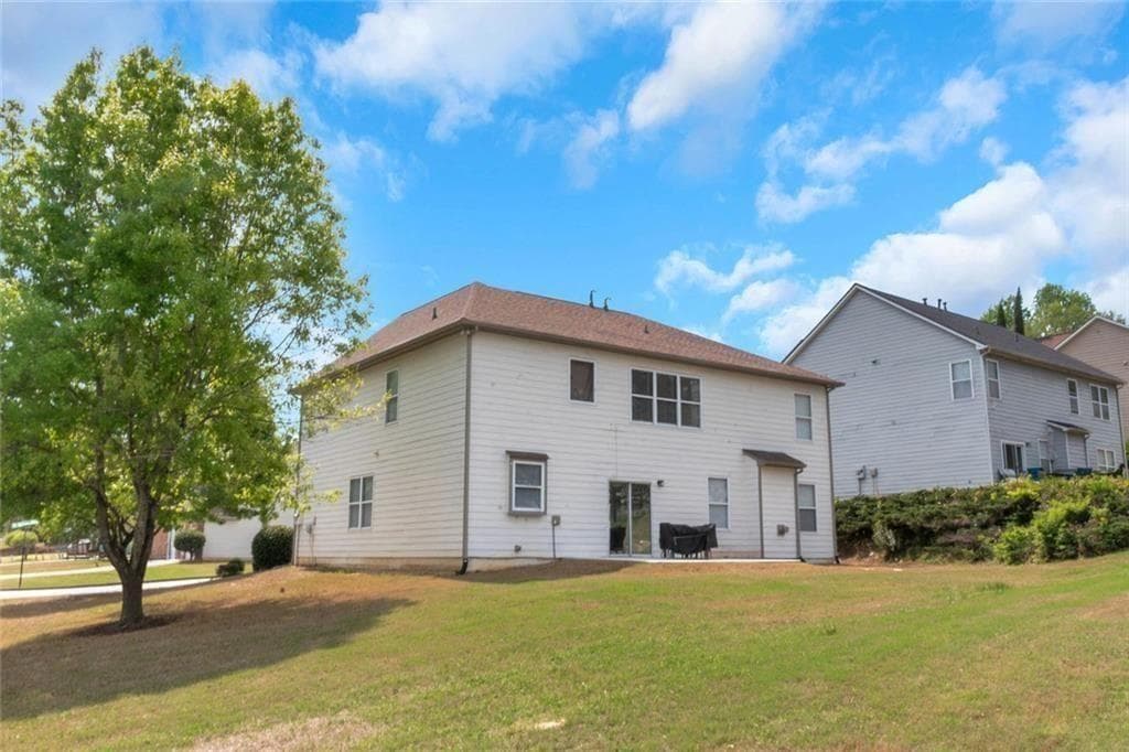 4 bedroom, 3 bathroom, 2,834 sq ft single family residence for rent at 3152 Spruce Way, Atlanta, GA 30349 for $2,950 a month — photo 4