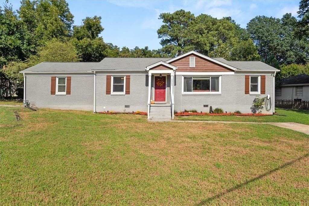 3 bedroom, 1 bathroom, 1,546 sq ft single family residence for sale at 1563 Cloverdale Drive, Marietta, GA 30067
