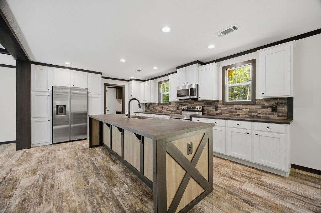 3 bedroom, 2 bathroom, 1,560 sq ft single family residence for sale at 201 S Steel Bridge Road, Eatonton, GA 31024 — photo 8