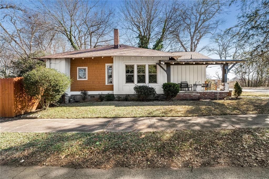 3 bedroom, 2 bathroom, 1,287 sq ft single family residence for sale at 1447 Bryan Avenue, East Point, GA 30344 — photo 1 of 43