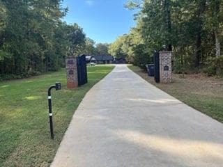 3 bedroom, 2 bathroom, 3,100 sq ft single family residence under contract at 5765 Highway 20, Covington, GA 30016 — photo 4