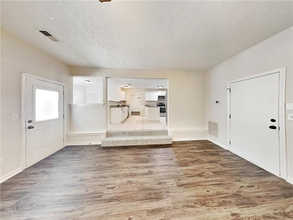 4 bedroom, 3 bathroom, 2,680 sq ft single family residence for rent at 1597 Beech Grove Drive, Hampton, GA 30228 for $2,095 a month — photo 6