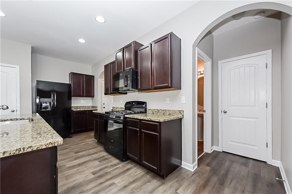 4 bedroom, 3 bathroom, 2,466 sq ft single family residence for rent at 1924 Stanton Way, Mcdonough, GA 30253 for $2,560 a month — photo 3