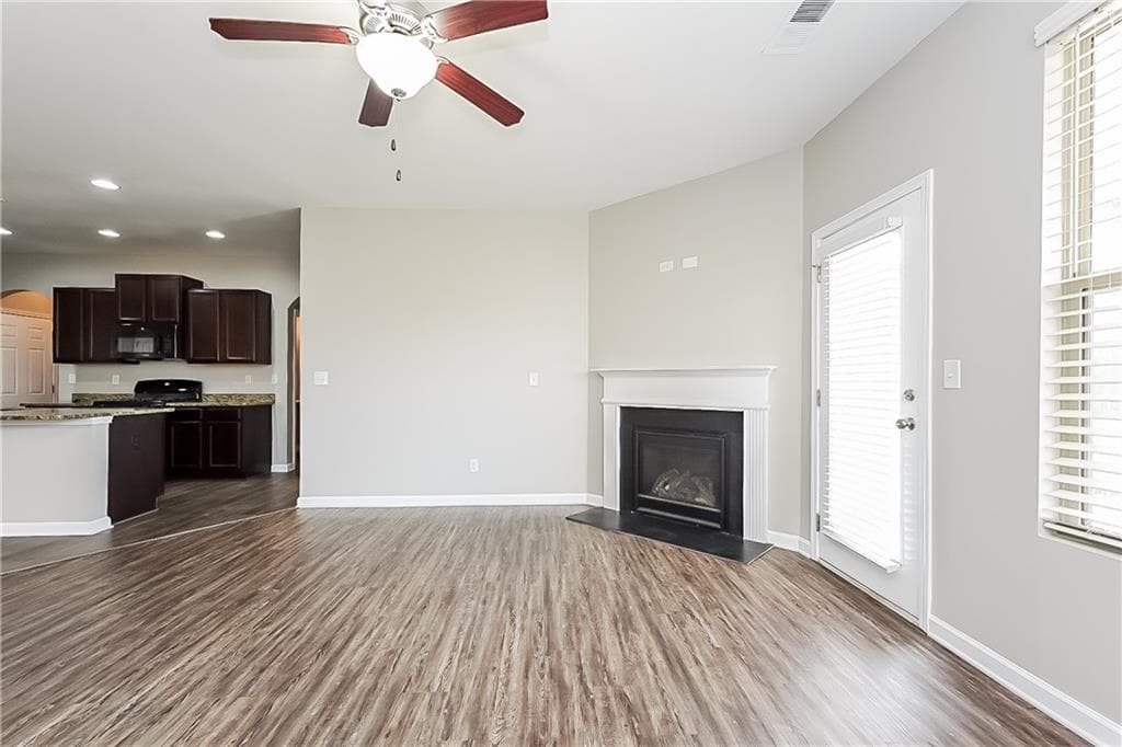 4 bedroom, 3 bathroom, 2,466 sq ft single family residence for rent at 1924 Stanton Way, Mcdonough, GA 30253 for $2,560 a month — photo 4
