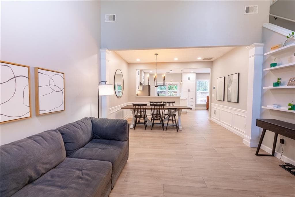 3 bedroom, 3 bathroom, 1,364 sq ft townhouse for sale at 2830 Commonwealth Circle 77, Milton, GA 30004 — photo 3