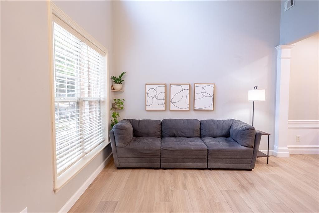 3 bedroom, 3 bathroom, 1,364 sq ft townhouse for sale at 2830 Commonwealth Circle 77, Milton, GA 30004 — photo 4