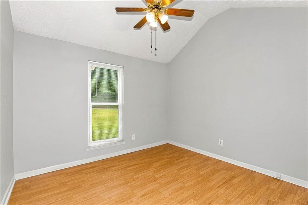 3 bedroom, 2 bathroom, 1,602 sq ft single family residence for rent at 125 Beaver Creek Lane, Sharpsburg, GA 30277 for $2,085 a month — photo 10