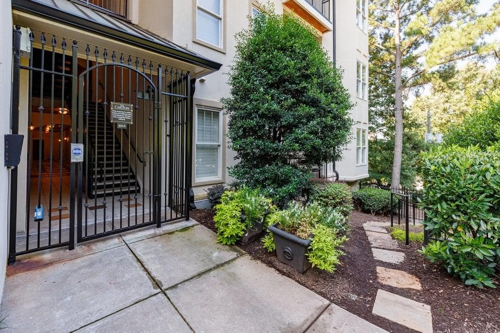 2 bedroom, 2 bathroom, 1,404 sq ft condominium for rent at 828 Highland Lane 2204, Atlanta, GA 30306 for $3,400 a month — photo 5