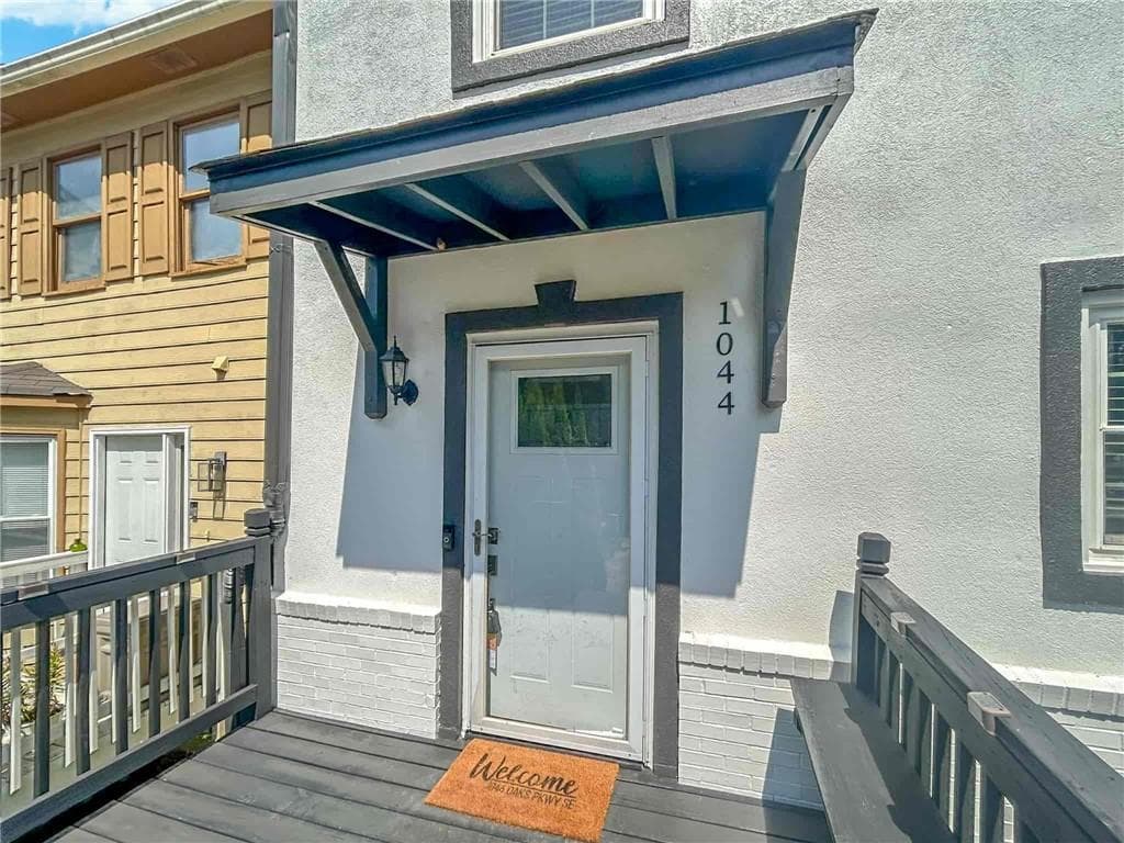 3 bedroom, 4 bathroom, 1,580 sq ft townhouse for rent at 1044 Oaks Parkway, Smyrna, GA 30082 for $2,199 a month — photo 3