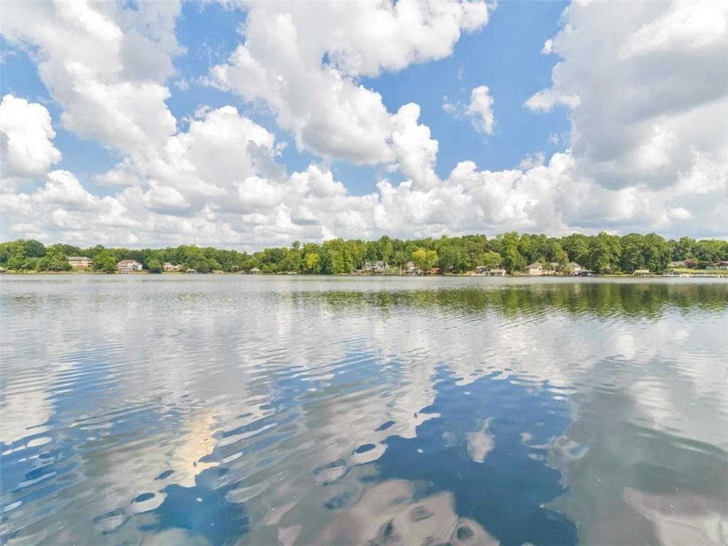 6 bedroom, 5 bathroom, 6,419 sq ft single family residence for sale at 2033 Pine Forest Trail, Jonesboro, GA 30236 — photo 8