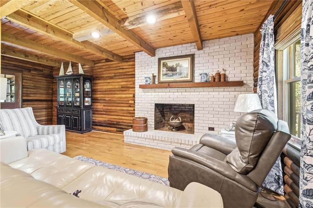 3 bedroom, 2 bathroom, 2,511 sq ft single family residence for sale at 938 Waters Street, Clarkesville, GA 30523 — photo 9