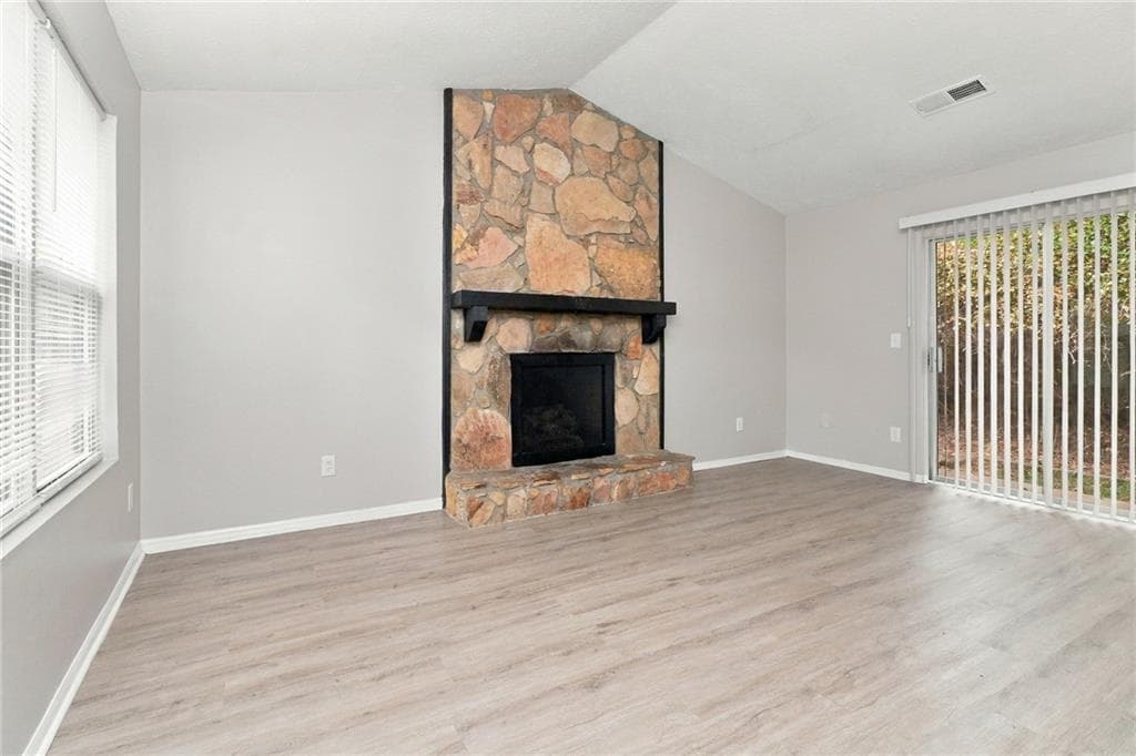 3 bedroom, 2 bathroom, 968 sq ft single family residence for rent at 901 Shiloh Ridge Run, Kennesaw, GA 30144 for $1,845 a month — photo 6