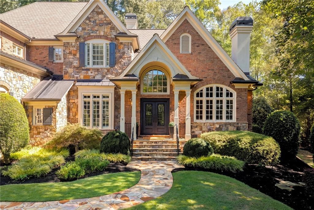 6 bedroom, 7 bathroom, 8,292 sq ft single family residence for sale at 135 Foxhollow Trail, Milton, GA 30004 — photo 4