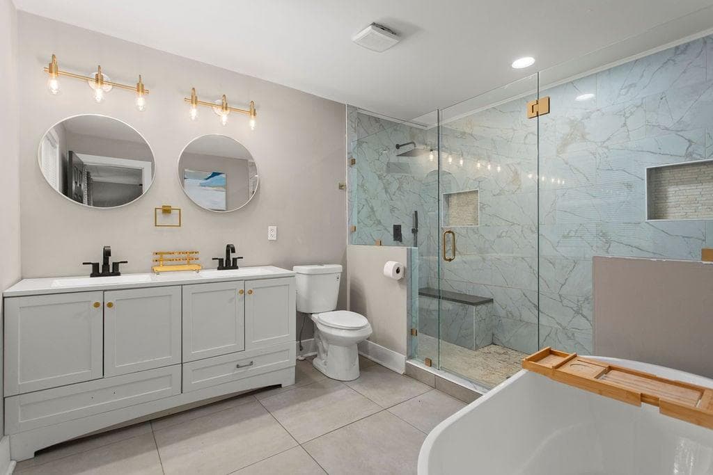 5 bedroom, 3 bathroom, 2,036 sq ft single family residence for sale at 1990 Flintwood Drive, Atlanta, GA 30316 — photo 4