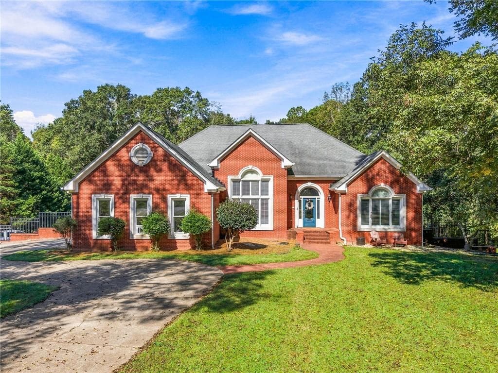 6 bedroom, 5 bathroom, 5,774 sq ft single family residence for sale at 4296 Waterworks Road, Jefferson, GA 30549 — photo 2