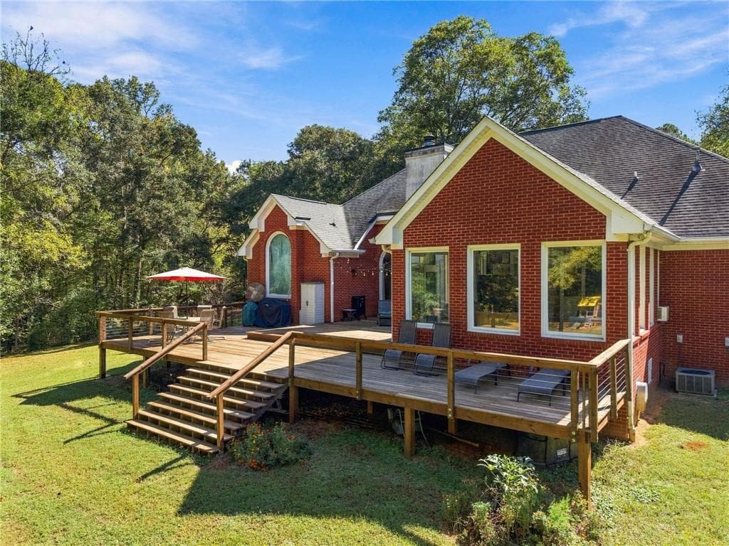 6 bedroom, 5 bathroom, 5,774 sq ft single family residence for sale at 4296 Waterworks Road, Jefferson, GA 30549 — photo 6