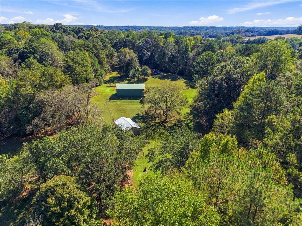 6 bedroom, 5 bathroom, 5,774 sq ft single family residence for sale at 4296 Waterworks Road, Jefferson, GA 30549 — photo 9