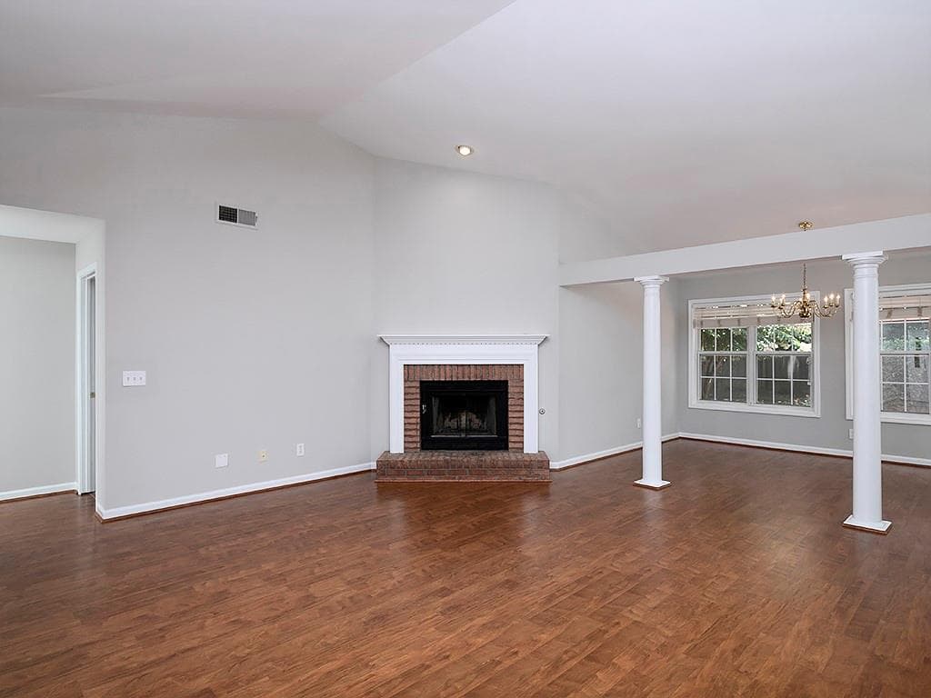 3 bedroom, 2 bathroom, 2,208 sq ft single family residence for rent at 570 Olde Lauren Court, Alpharetta, GA 30022 for $2,850 a month — photo 8