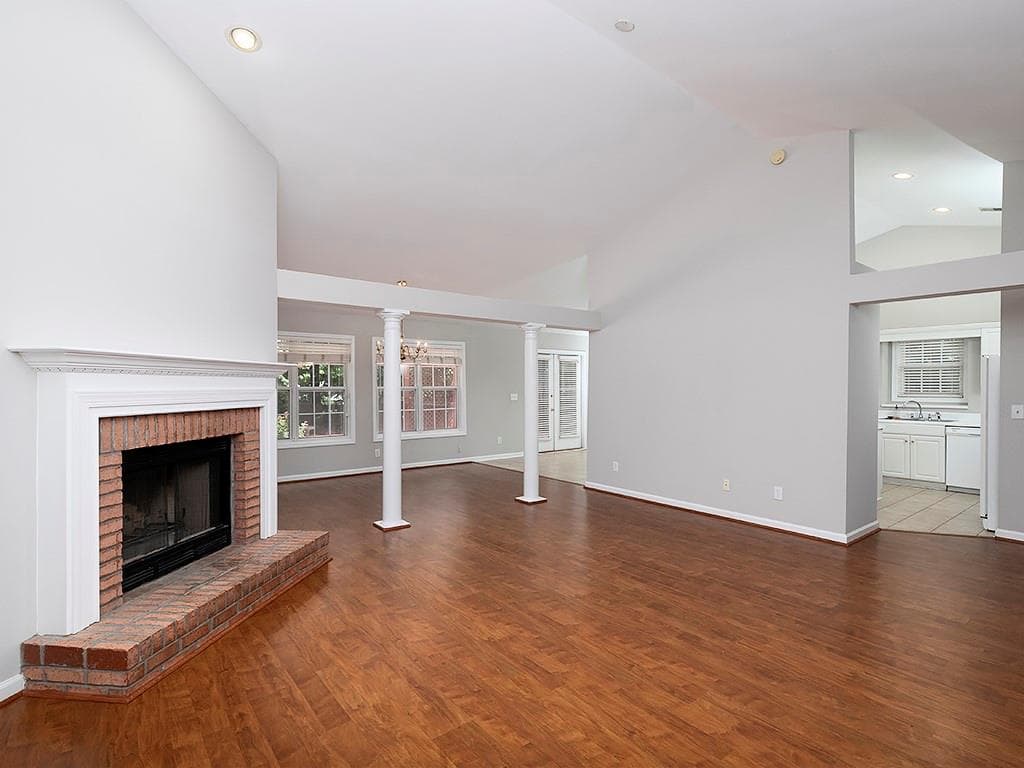 3 bedroom, 2 bathroom, 2,208 sq ft single family residence for rent at 570 Olde Lauren Court, Alpharetta, GA 30022 for $2,850 a month — photo 9
