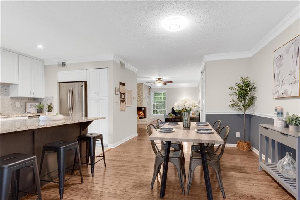 3 bedroom, 2 bathroom, 1,463 sq ft townhouse for sale at 6700 Roswell Road 15D, Sandy Springs, GA 30328 — photo 7