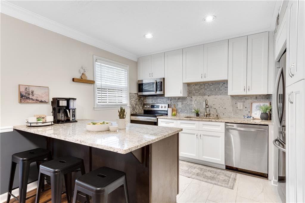 3 bedroom, 2 bathroom, 1,463 sq ft townhouse for sale at 6700 Roswell Road 15D, Sandy Springs, GA 30328 — photo 8