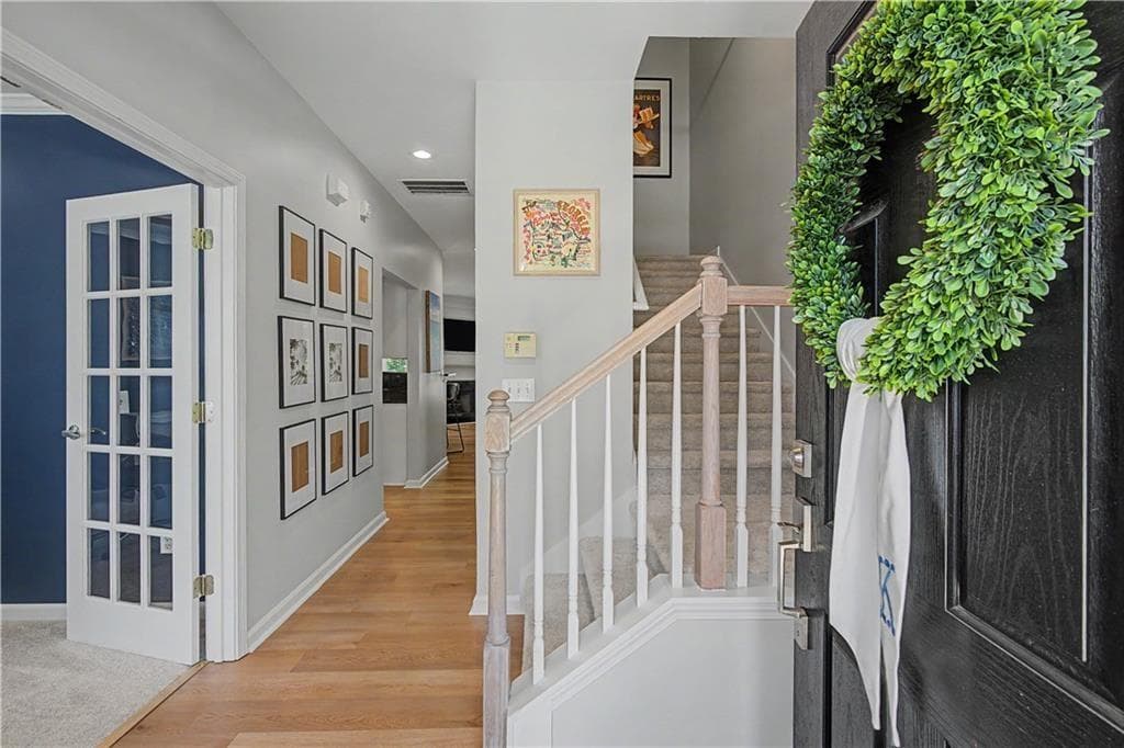 3 bedroom, 3 bathroom, 2,436 sq ft townhouse for sale at 4753 Longcourt Drive, Atlanta, GA 30339 — photo 7