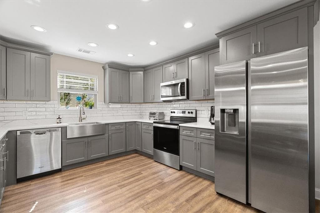 4 bedroom, 2 bathroom, 2,040 sq ft single family residence for sale at 401 Beamer Road, Calhoun, GA 30701 — photo 7