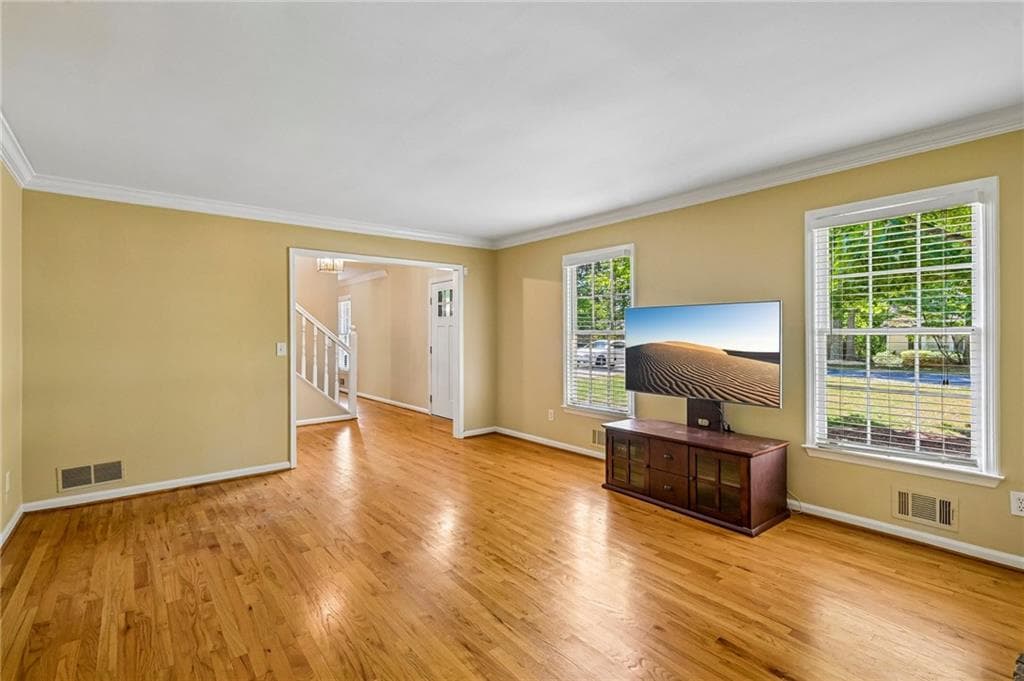 3 bedroom, 2 bathroom, 2,134 sq ft single family residence for sale at 3939 Tall Pine Drive, Marietta, GA 30062 — photo 6