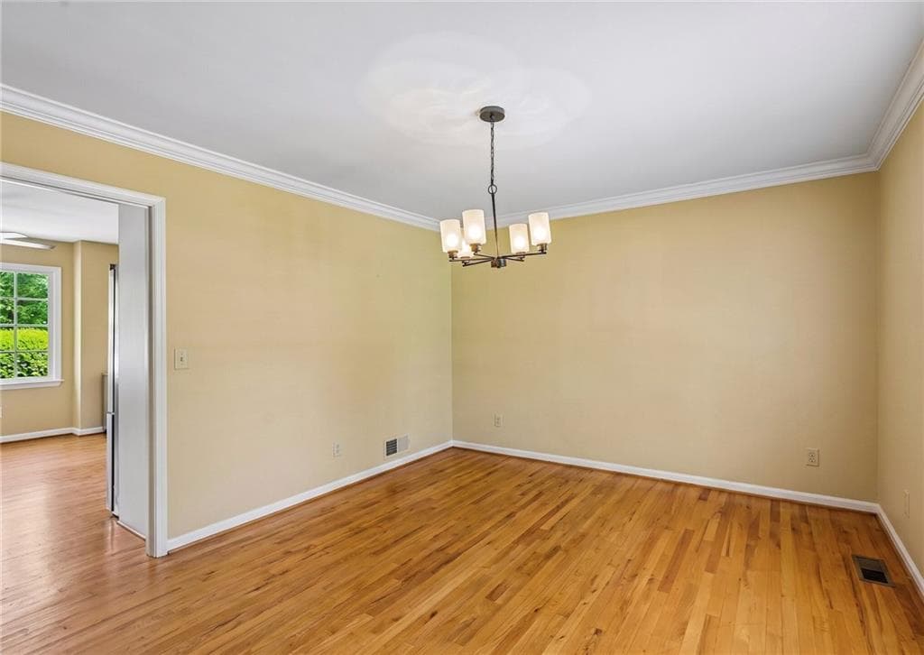 3 bedroom, 2 bathroom, 2,134 sq ft single family residence for sale at 3939 Tall Pine Drive, Marietta, GA 30062 — photo 9
