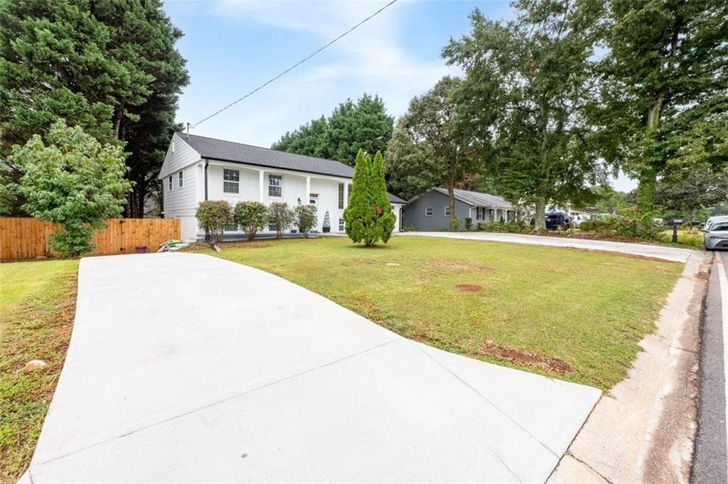 4 bedroom, 3 bathroom, 1,850 sq ft single family residence for rent at 6216 Hayes Drive, Norcross, GA 30093 for $3,500 a month — photo 4