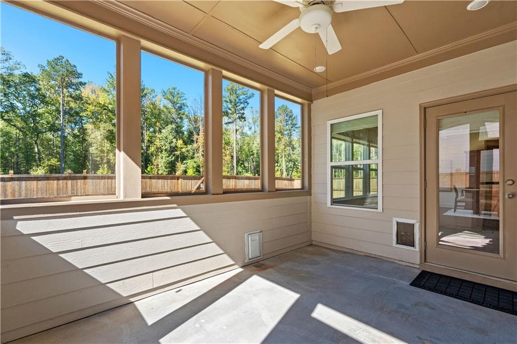 4 bedroom, 3 bathroom, 2,581 sq ft single family residence for sale at 130 Airmont Drive, Sharpsburg, GA 30277 — photo 2