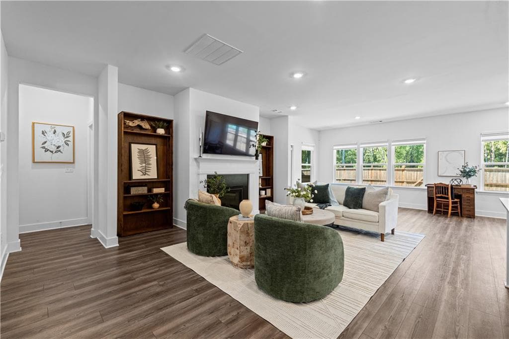 4 bedroom, 3 bathroom, 2,581 sq ft single family residence for sale at 130 Airmont Drive, Sharpsburg, GA 30277 — photo 6