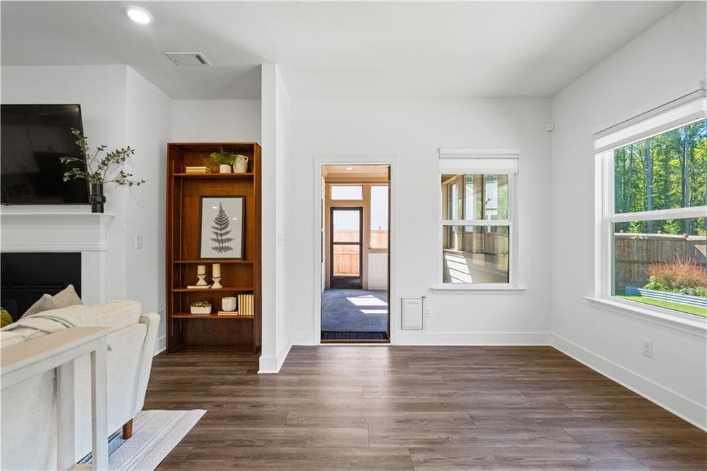 4 bedroom, 3 bathroom, 2,581 sq ft single family residence for sale at 130 Airmont Drive, Sharpsburg, GA 30277 — photo 9