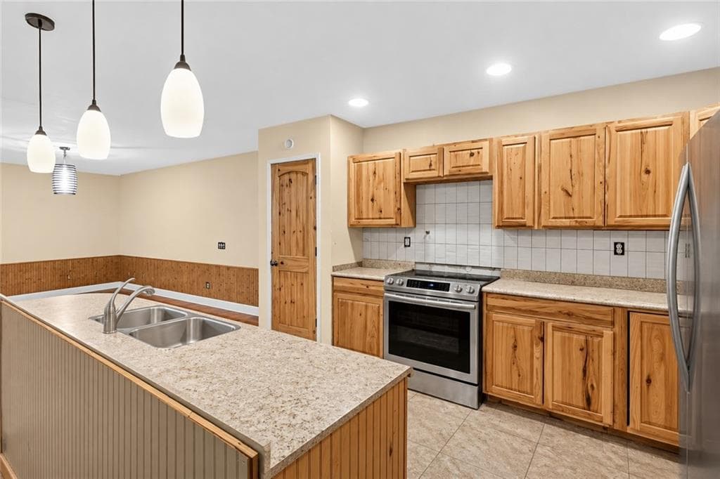 3 bedroom, 2 bathroom, 3,162 sq ft single family residence for sale at 473 Th Tippett Road, Vidalia, GA 30474 — photo 4