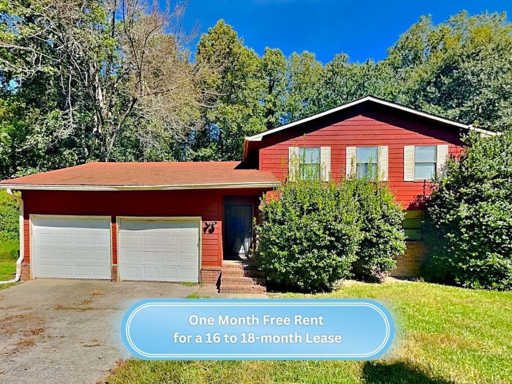 3 bedroom, 2 bathroom, 1,606 sq ft single family residence for rent at 6690 Judy Lane, Riverdale, GA 30296 for $1,695 a month — photo 1 of 17