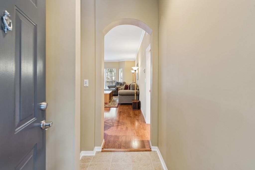 2 bedroom, 2 bathroom, 1,253 sq ft condominium for sale at 5641 Roswell Road 217, Sandy Springs, GA 30342 — photo 2