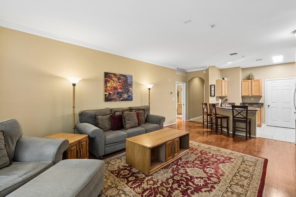 2 bedroom, 2 bathroom, 1,253 sq ft condominium for sale at 5641 Roswell Road 217, Sandy Springs, GA 30342 — photo 6