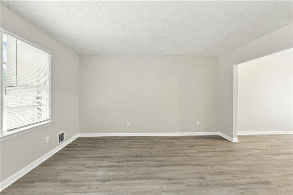 4 bedroom, 2 bathroom, 1,242 sq ft single family residence for rent at 6450 Ashdale Drive, Atlanta, GA 30349 for $2,070 a month — photo 5