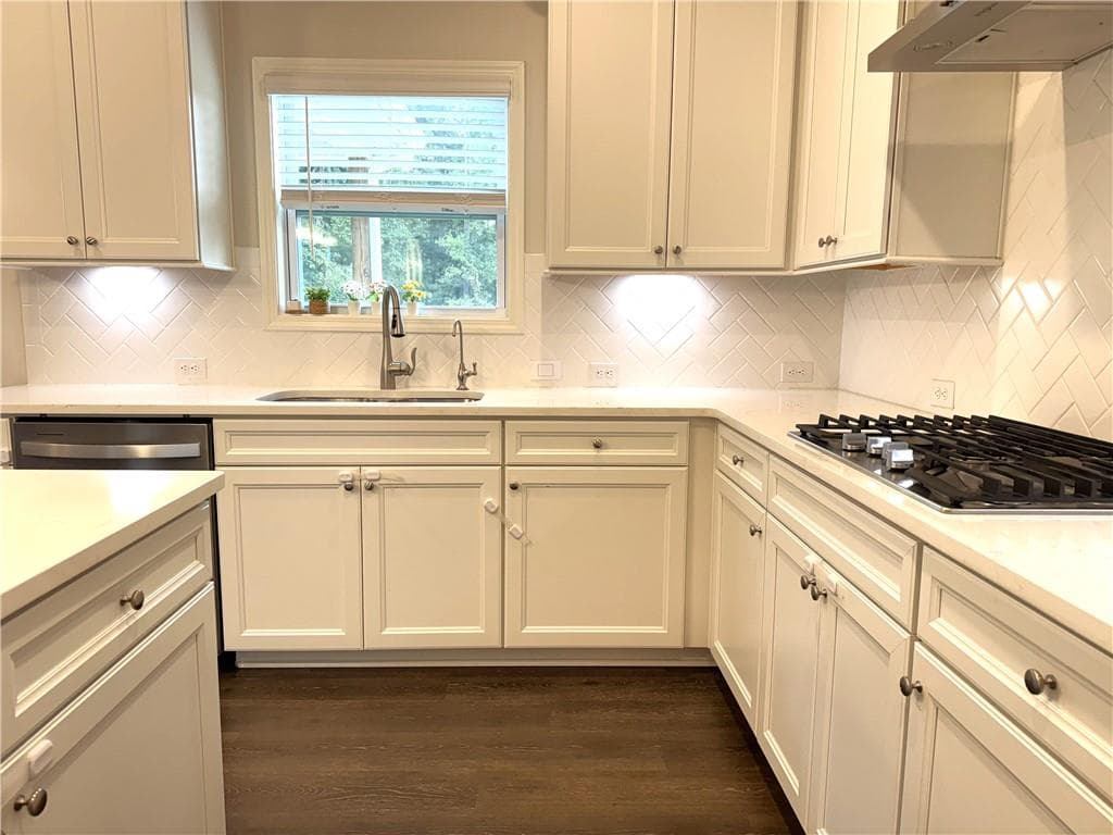 5 bedroom, 4 bathroom, 3,332 sq ft single family residence for rent at 5595 Loring St, Cumming, GA 30040 for $3,250 a month — photo 9