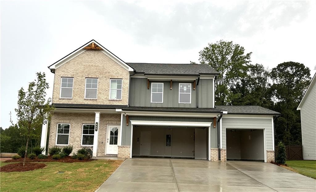 4 bedroom, 3 bathroom, 2,222 sq ft single family residence for sale at 646 Winding Rose Drive, Hoschton, GA 30548