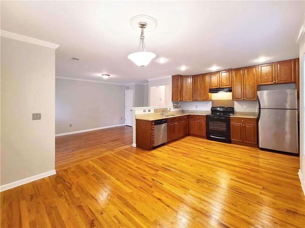 4 bedroom, 4 bathroom, 1,784 sq ft townhouse for rent at 128 Brook Circle 128, Marietta, GA 30060 for $2,295 a month — photo 8
