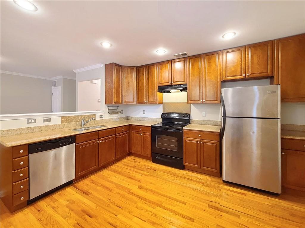 4 bedroom, 4 bathroom, 1,784 sq ft townhouse for rent at 128 Brook Circle 128, Marietta, GA 30060 for $2,295 a month — photo 9